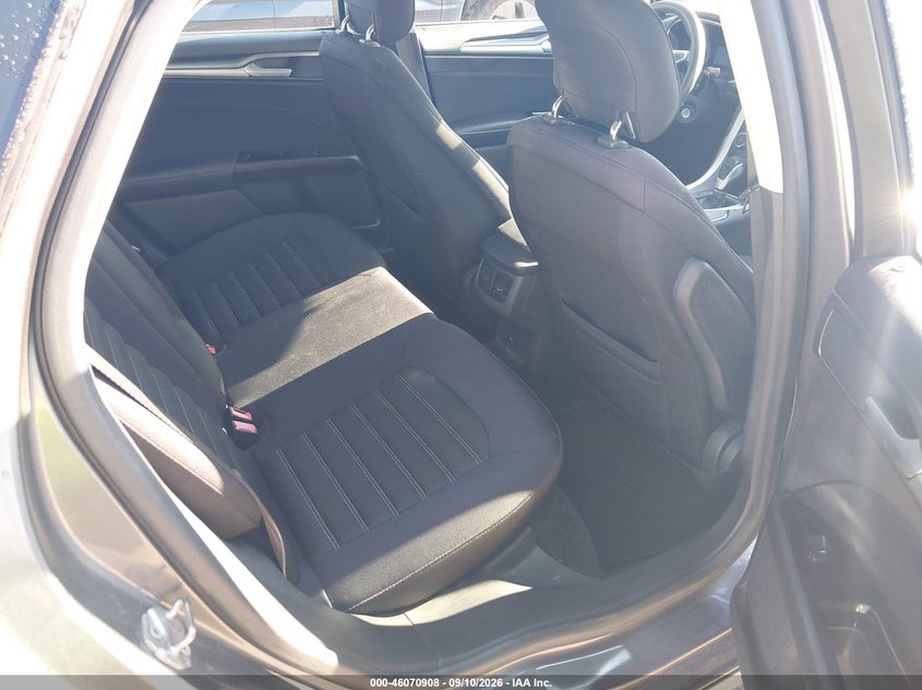 2014 FORD FUSION SE · Фото 8