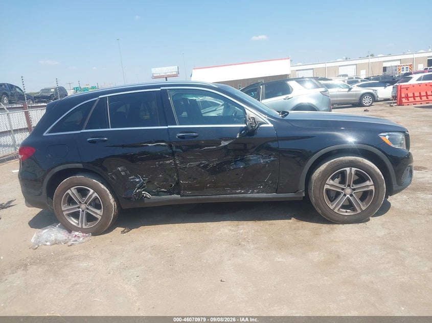 MERCEDES-BENZ GLC 300 - zdjęcie 13