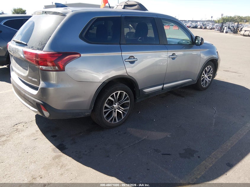 2017 MITSUBISHI OUTLANDER auction photo 4