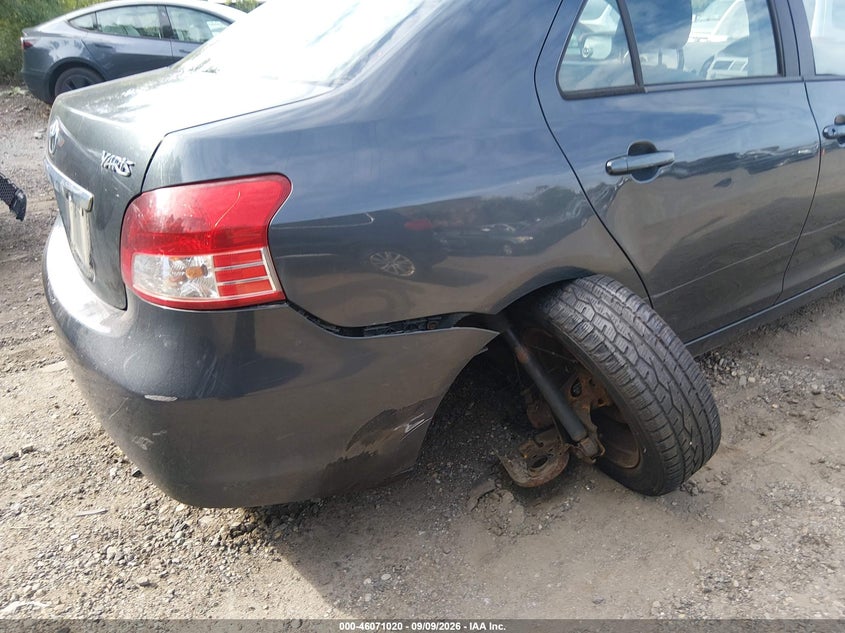 2009 TOYOTA YARIS auction photo 6