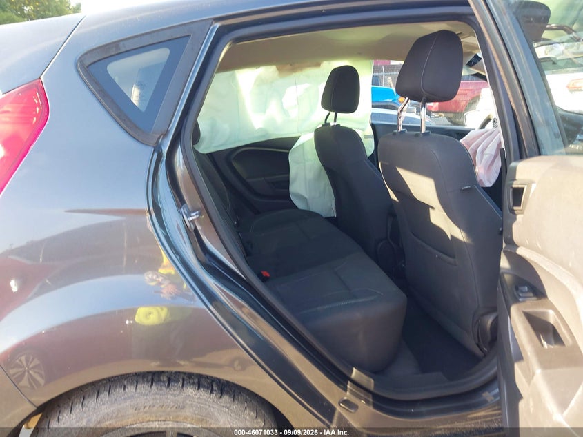 2019 FORD FIESTA SE · Фото 8