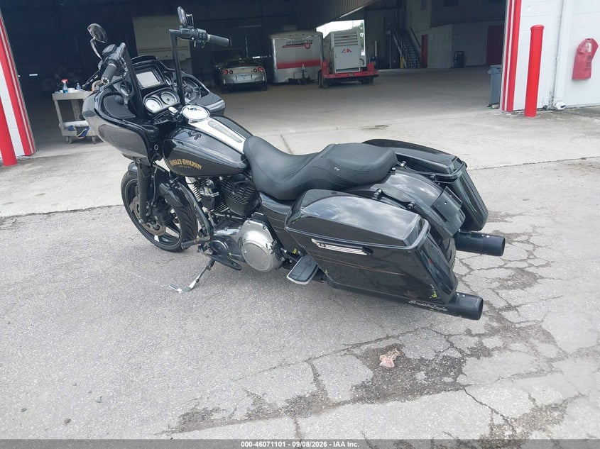 HARLEY-DAVIDSON FLTRXS 2016
