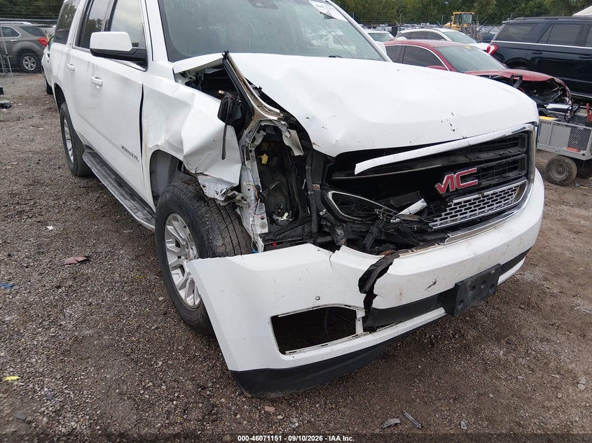 GMC YUKON XL - zdjęcie 17