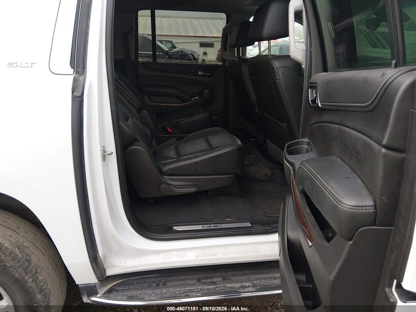 GMC YUKON XL - zdjęcie 8