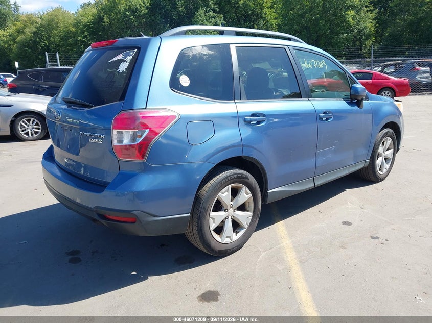 2015 SUBARU FORESTER auction photo 4