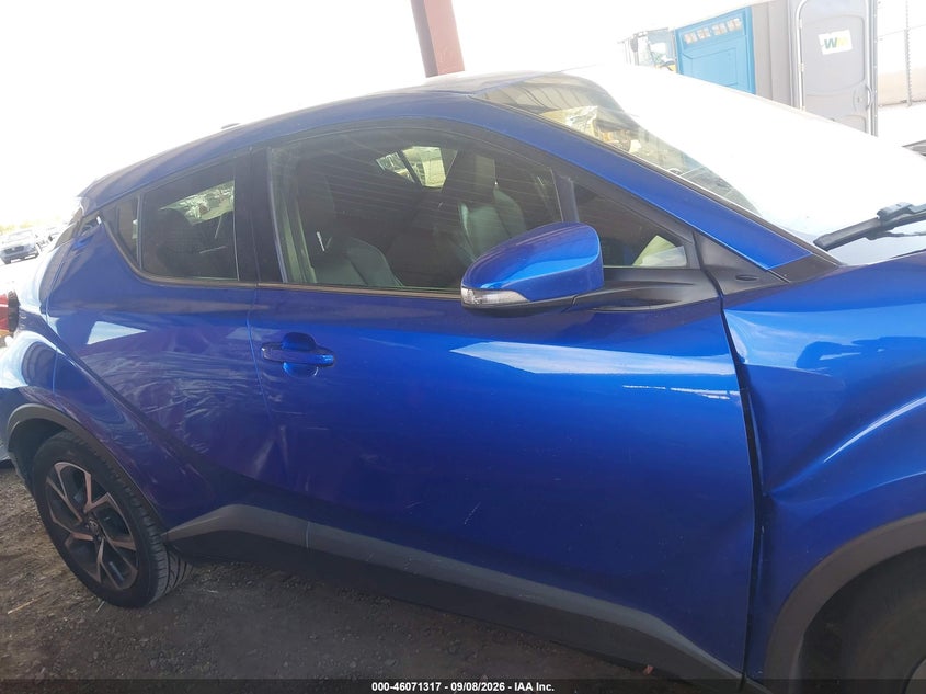 TOYOTA C-HR - zdjęcie 13