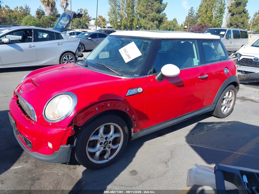 2011 MINI COOPER S auction photo 2