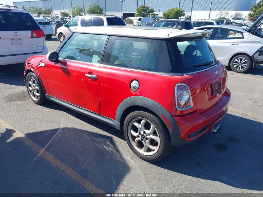 2011 MINI COOPER S auction photo 3
