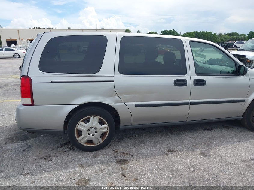 2008 CHEVROLET UPLANDER auction photo 6