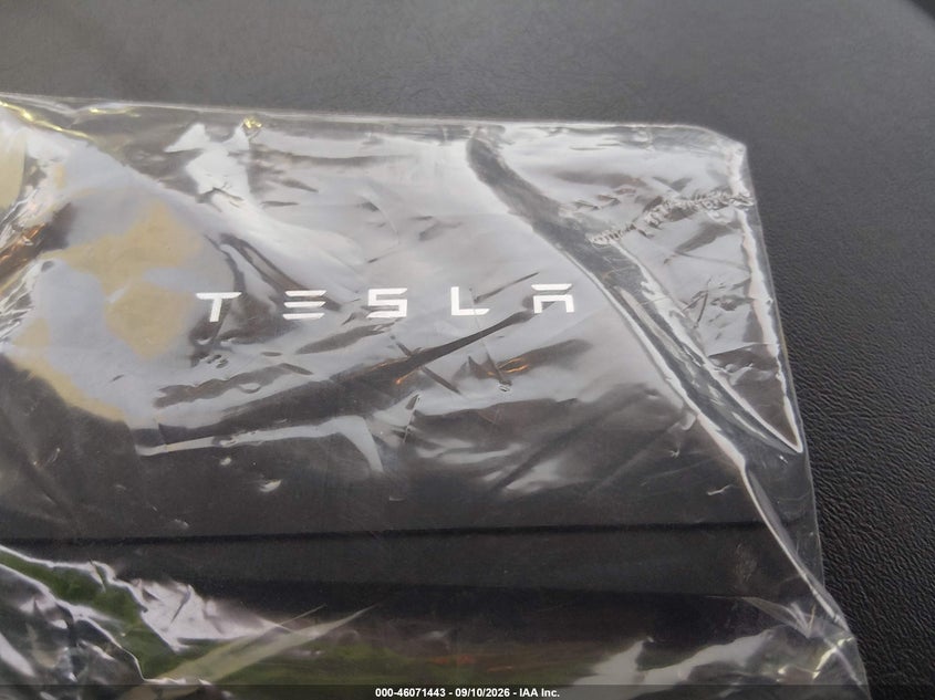 TESLA MODEL 3 - zdjęcie 11