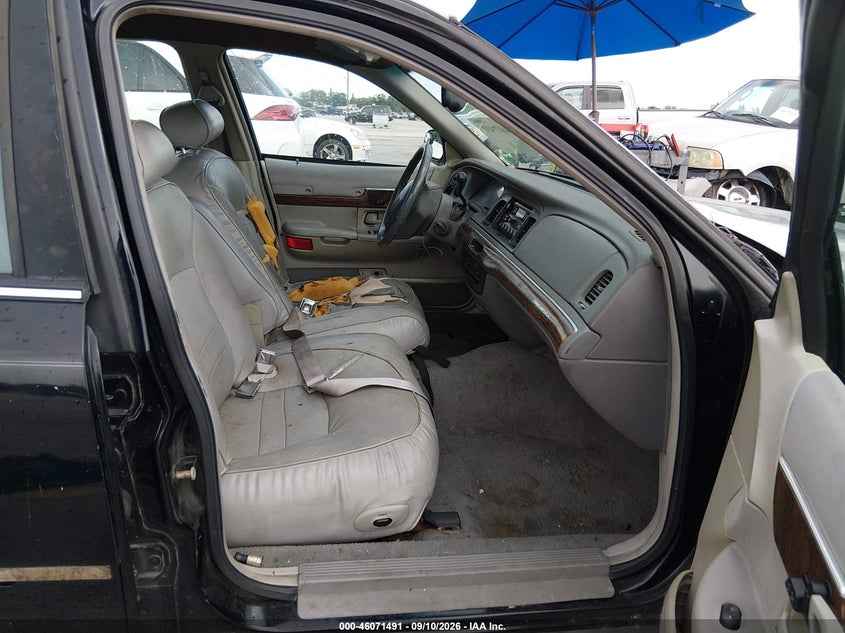 1999 MERCURY GRAND MARQUIS auction photo 5