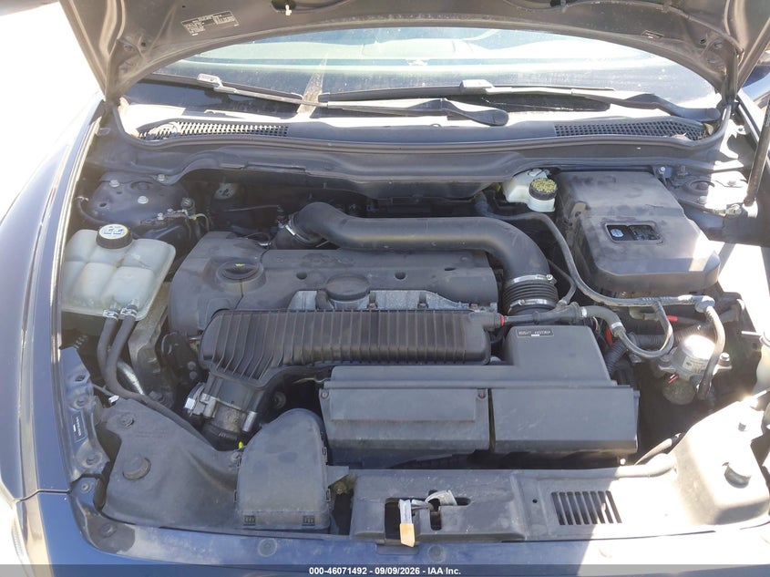 VOLVO C70 2012 VIN YV1672MC9CJ124539