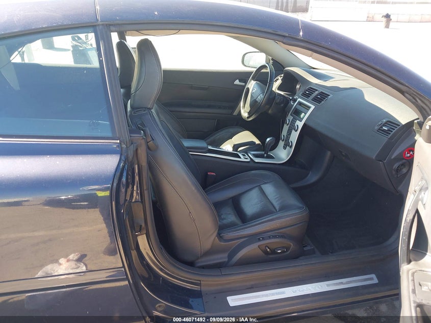2012 VOLVO C70 auction photo 5