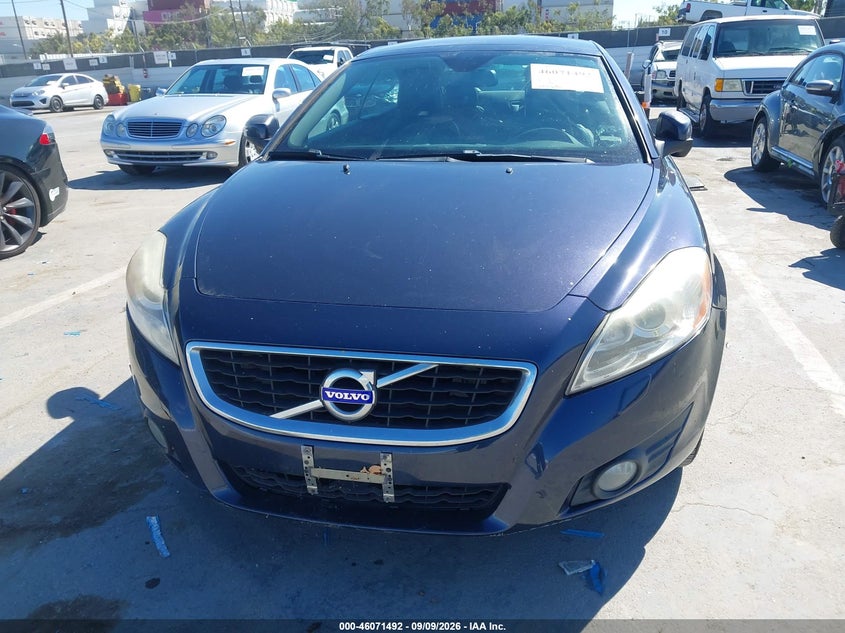 2012 VOLVO C70 auction photo 6