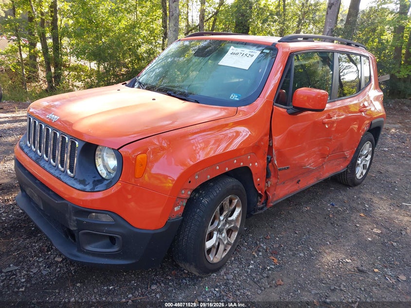 2015 Jeep Renegade Latitude, Left Side, IAAI, VIN ZACCJABT9FPB95283 — photo 2