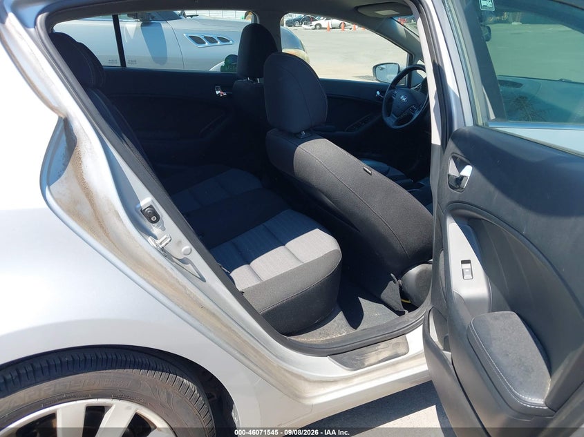 2015 KIA FORTE auction photo 8