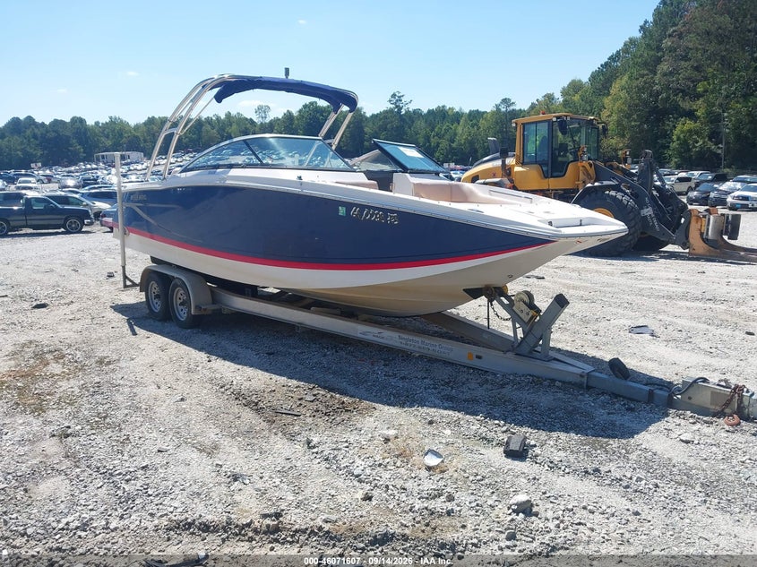 2011 FOUR WINNS 26' auction photo 1