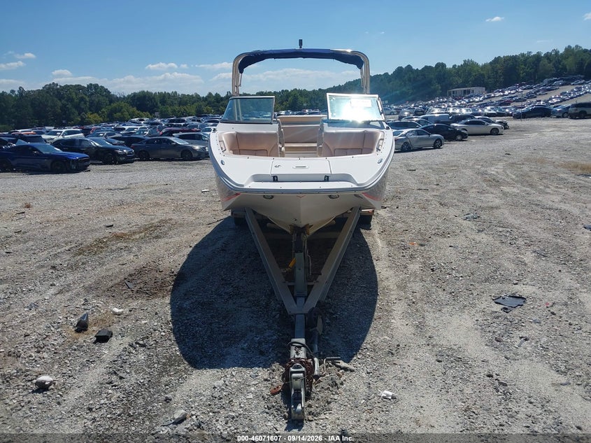 2011 FOUR WINNS 26' auction photo 6