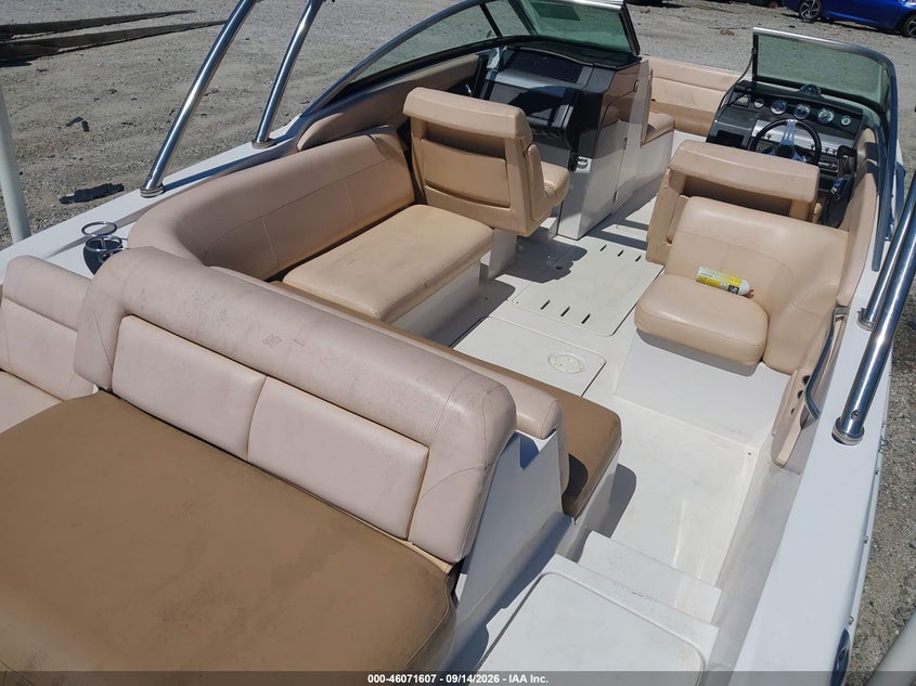 2011 FOUR WINNS 26' auction photo 8