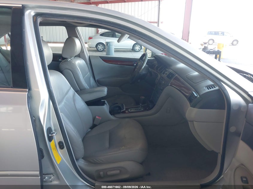 2003 LEXUS ES auction photo 5