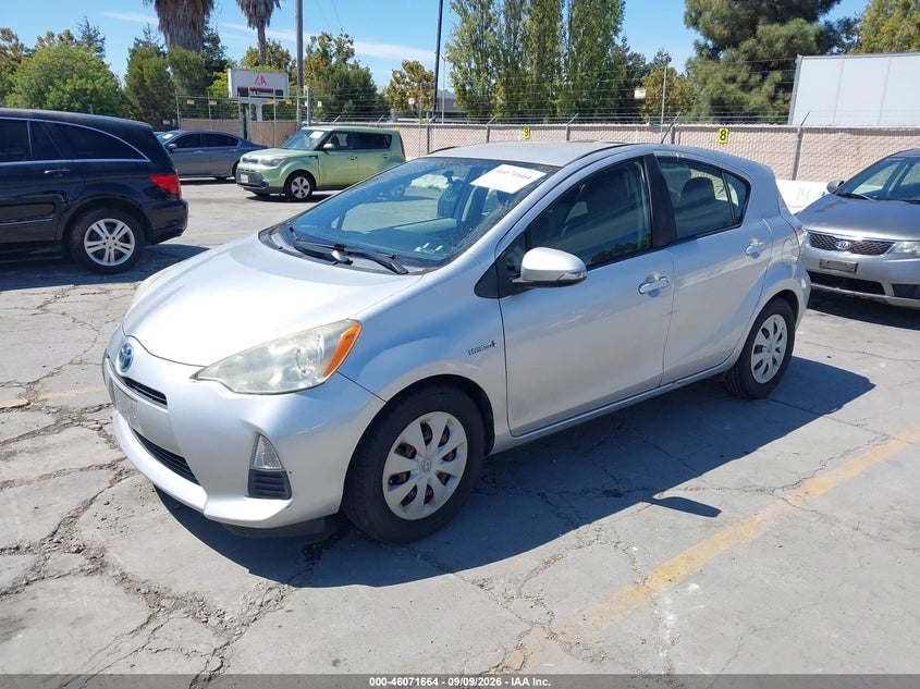 2013 Toyota Prius c, Звичайний знос, IAAI, VIN JTDKDTB31D1536901 — фото 2