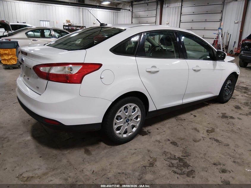 Vin: 1fahp3f23cl211937, lot: 46571275, ford focus se 20124