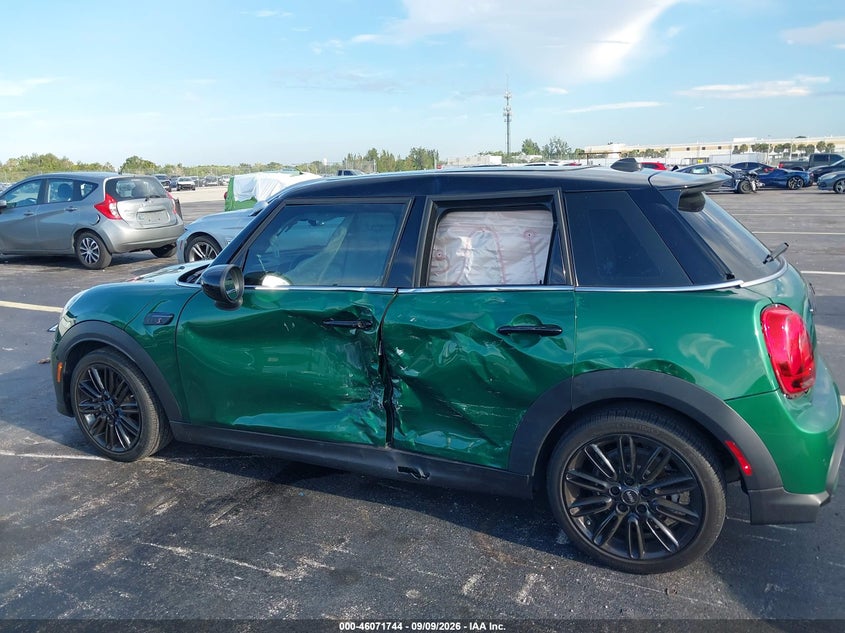 MINI HARDTOP 2024 VIN WMW53DK09R2U62606