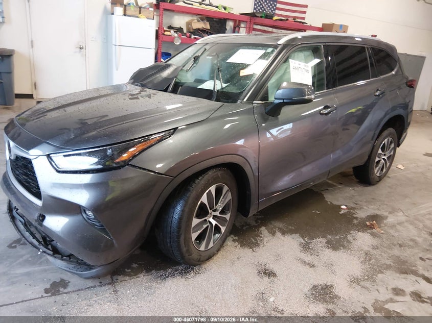Vin: 5tdhzrah3ns090136, lot: 46571333, toyota highlander xle 20222