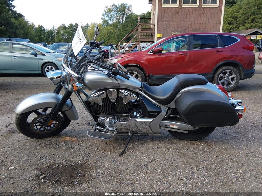 HONDA VT1300 2013