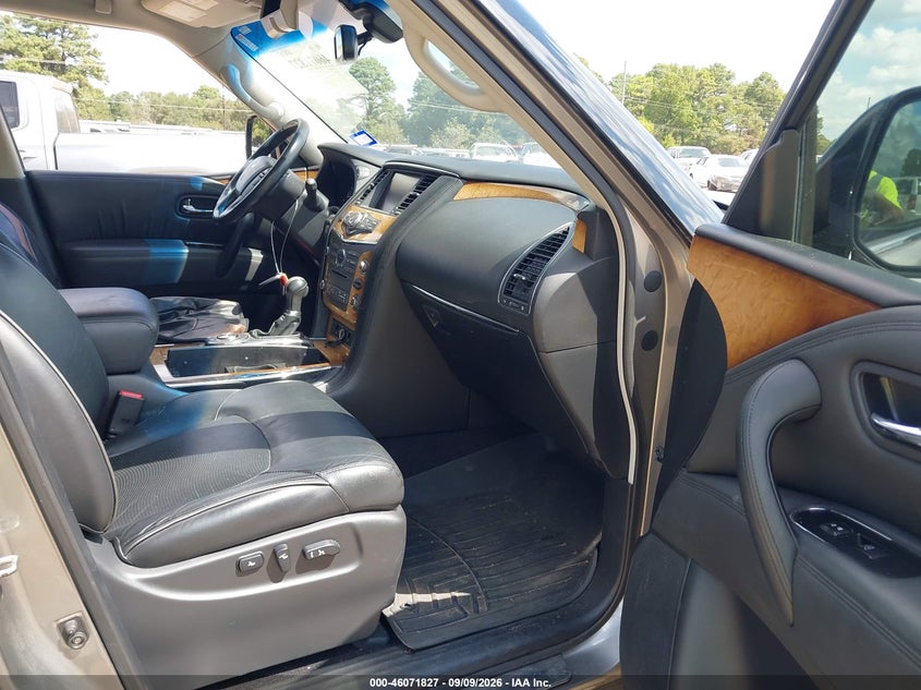 2012 INFINITI QX56 auction photo 5