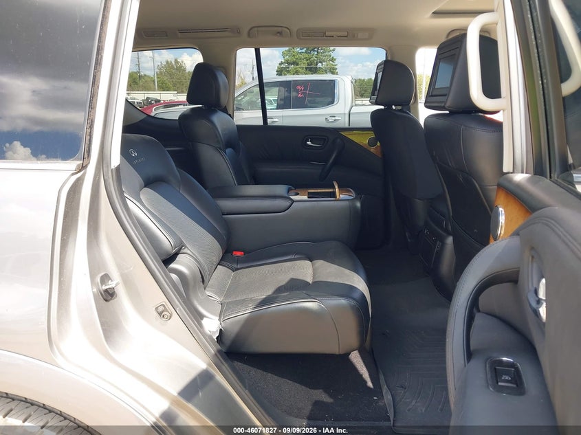 2012 INFINITI QX56 auction photo 8