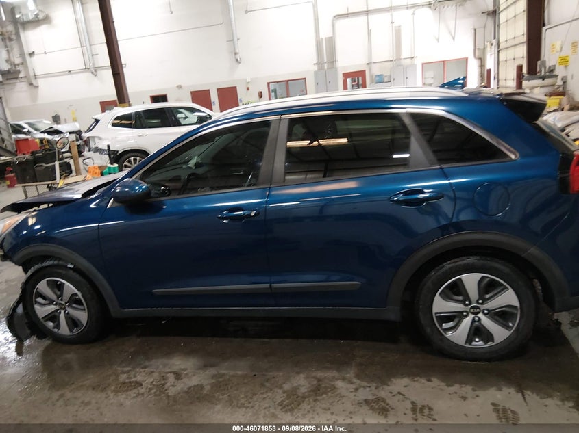 Фото 14 - KIA NIRO
