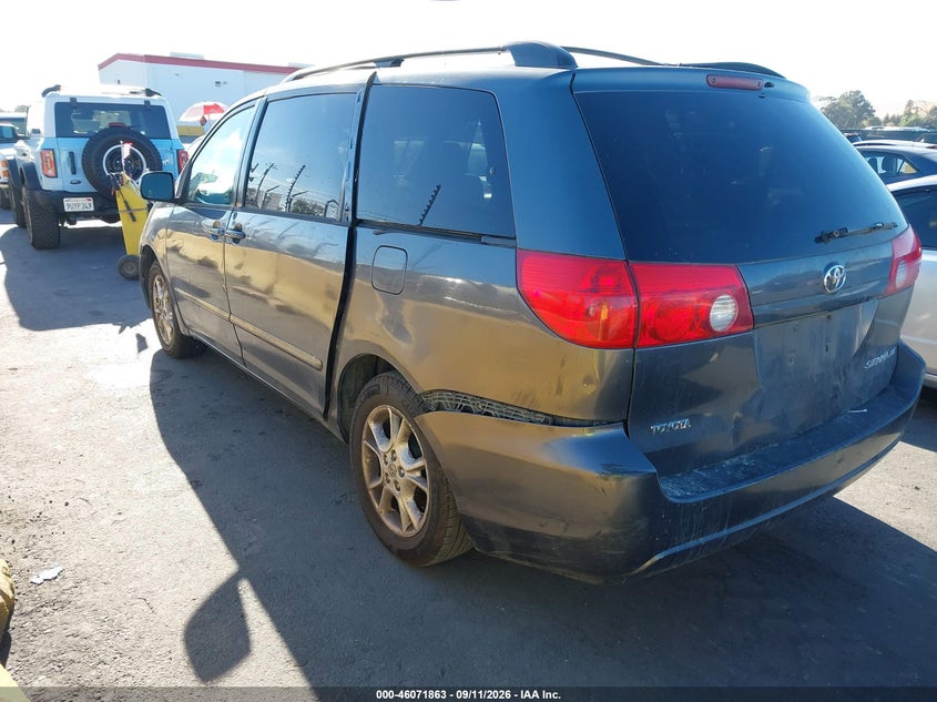 2006 TOYOTA SIENNA auction photo 3