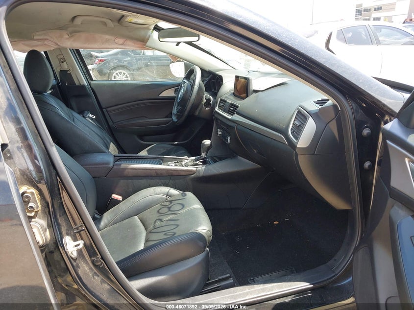 MAZDA MAZDA3 2018 VIN 3MZBN1V39JM208232