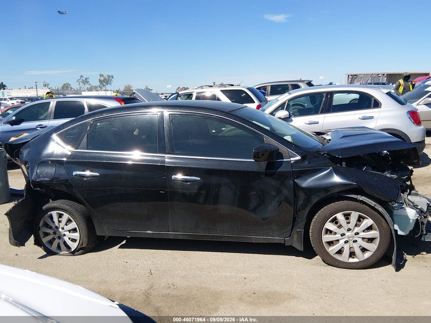 2019 NISSAN SENTRA S · Фото 14