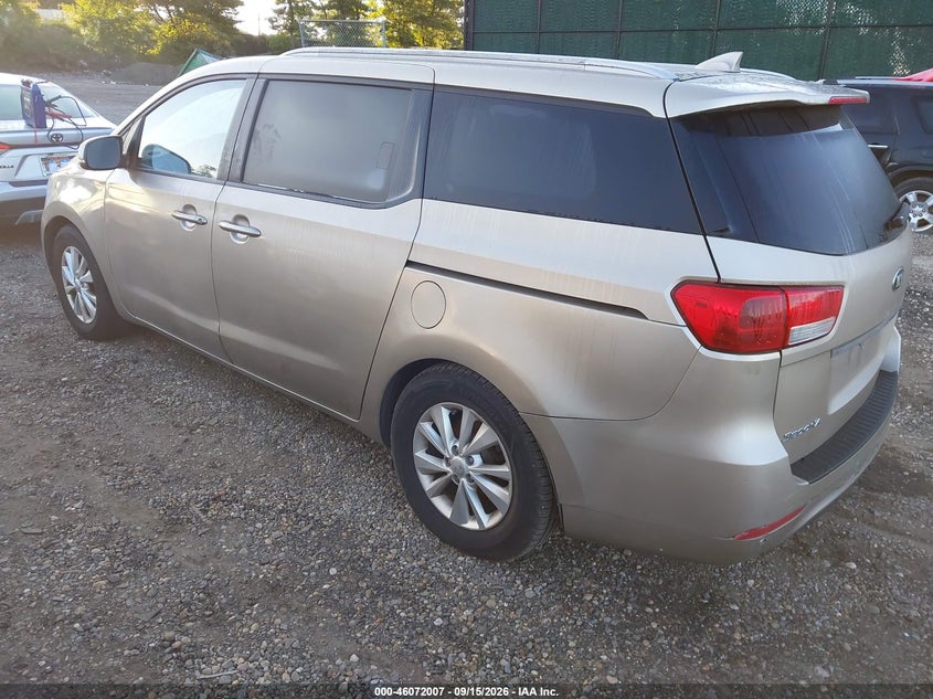 2015 KIA SEDONA auction photo 3