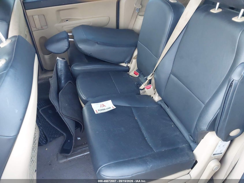 2015 KIA SEDONA auction photo 8
