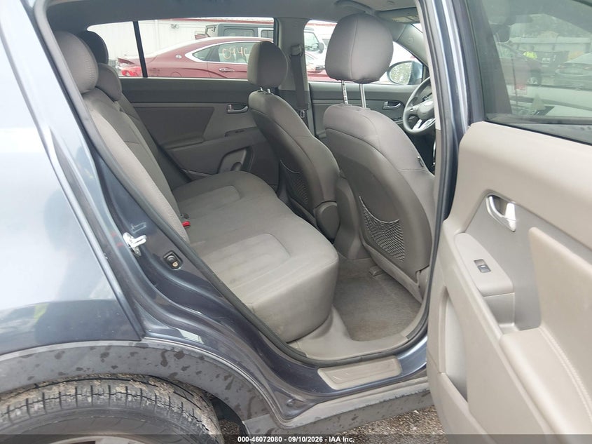 2012 KIA SPORTAGE auction photo 8