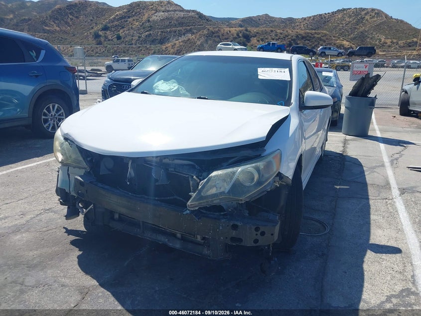 Vin: 4t1bf1fkxeu362175, lot: 46571719, toyota camry se 20142