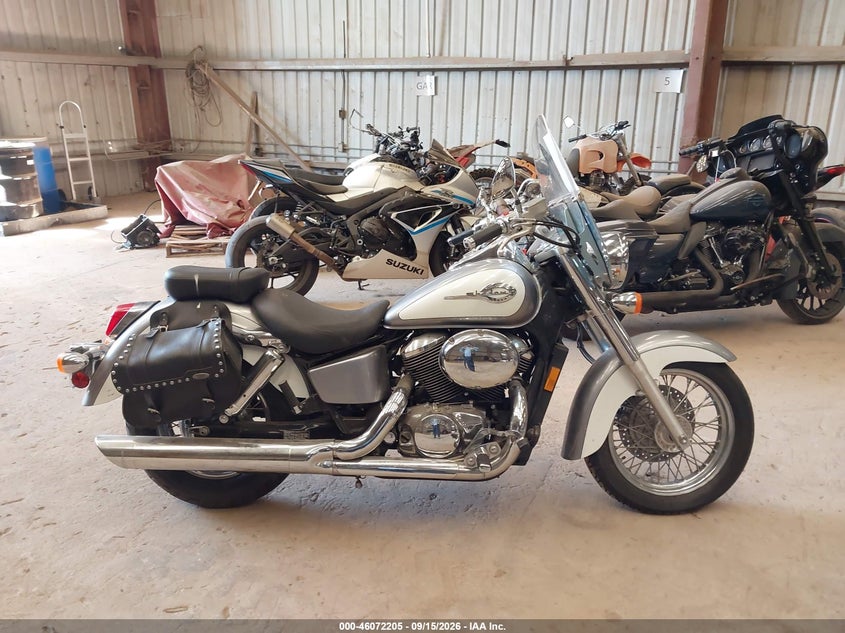 HONDA VT750 2001