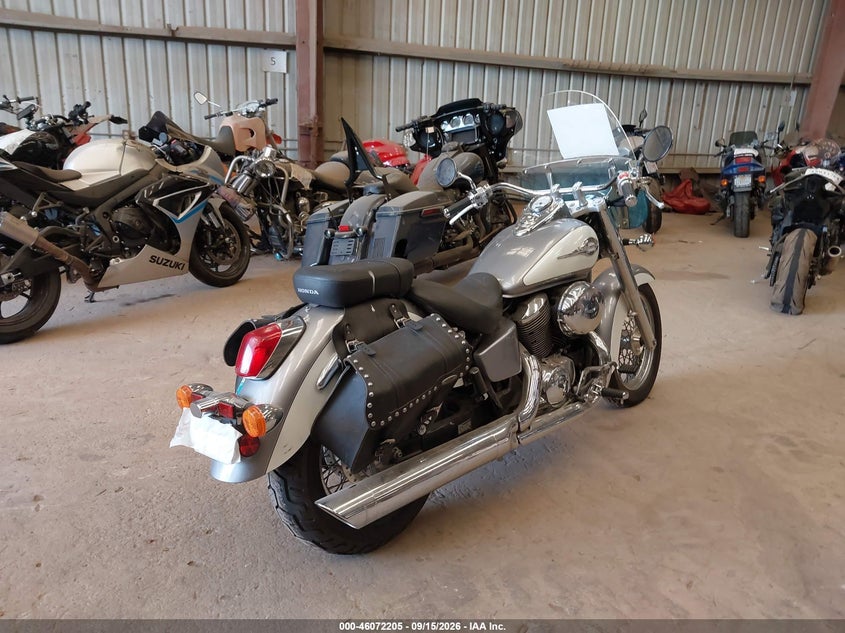 HONDA VT750 2001