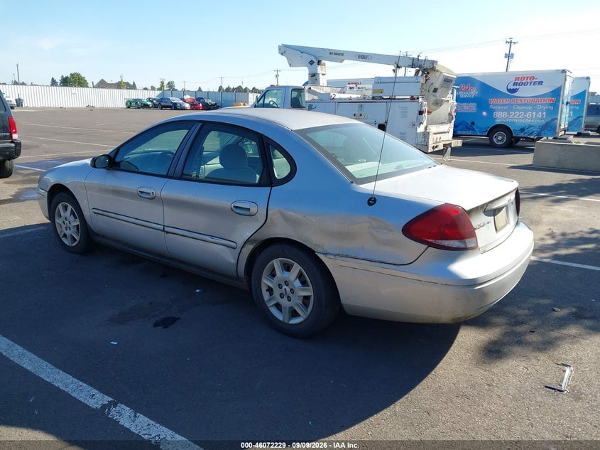 2005 FORD TAURUS auction photo 3