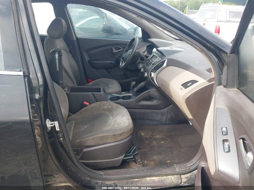HYUNDAI TUCSON 2010 VIN KM8JT3AC0AU071436
