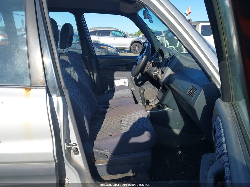 1998 TOYOTA RAV4 auction photo 5