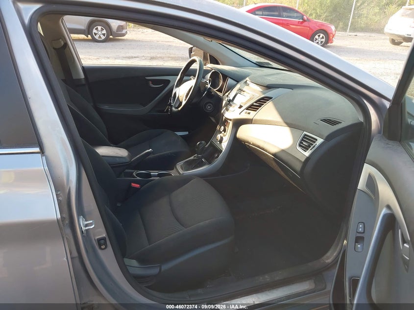 2015 HYUNDAI ELANTRA auction photo 5