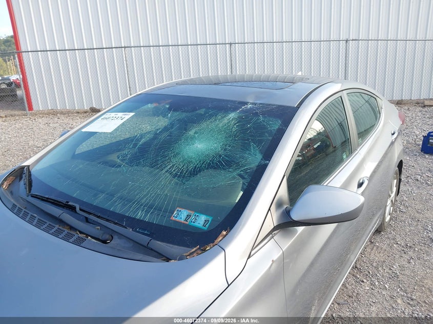 2015 HYUNDAI ELANTRA auction photo 6