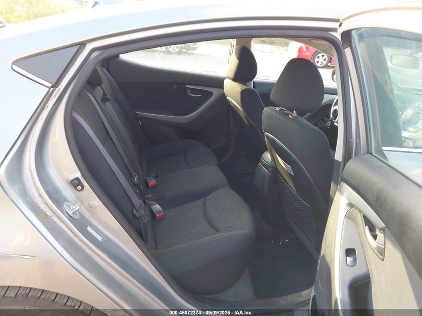 2015 HYUNDAI ELANTRA auction photo 8
