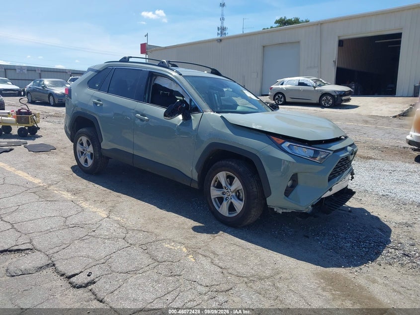 2021 Toyota RAV4 XLE
