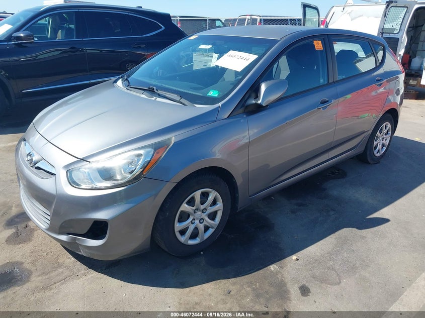 Hyundai Accent - фото 2