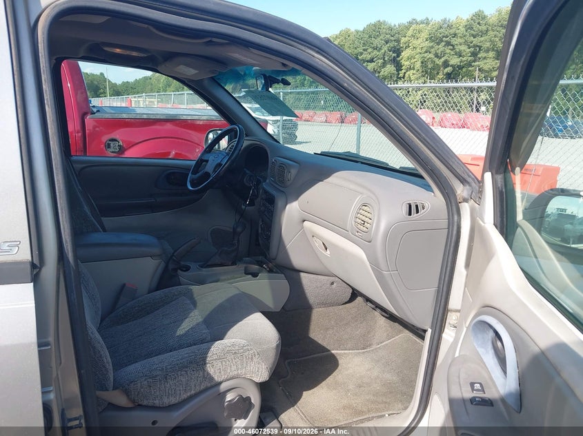 2002 CHEVROLET TRAILBLAZER auction photo 5